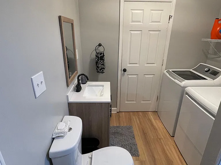 1428 S Hancock St — Photo 6