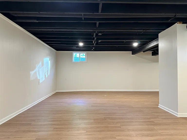 236 N Main St — Photo 30