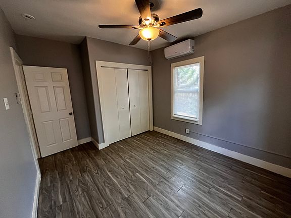 3rd image of 302 E Lindbergh Blvd #1