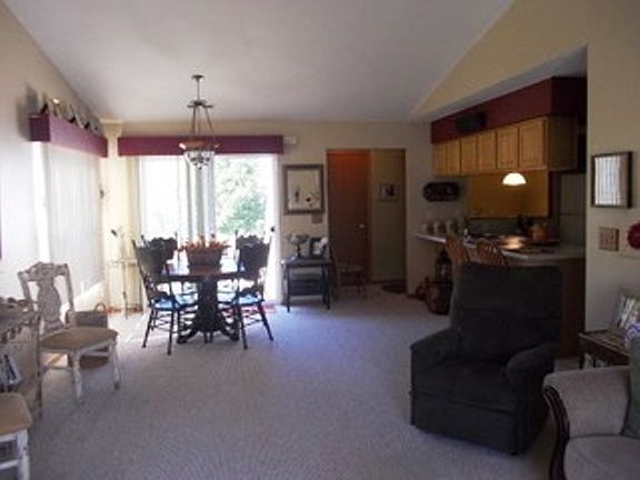 4th image of 7647 Creek Bnd