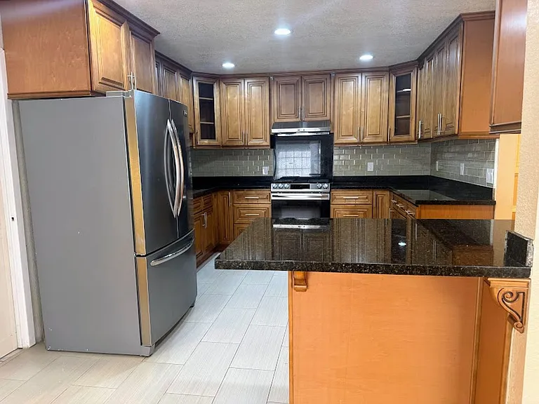 128 N Dommer Ave — Photo 6