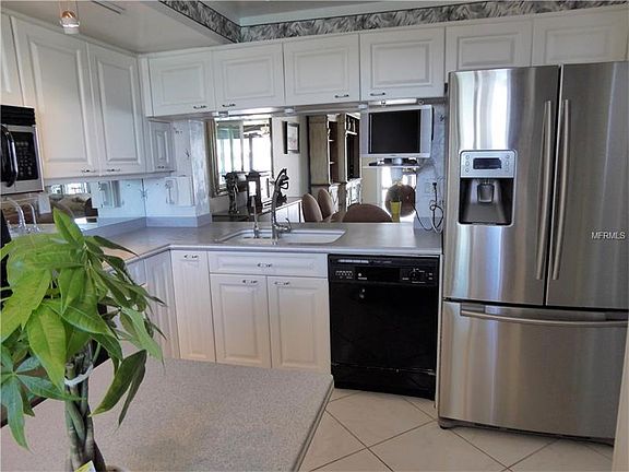 4th image of 1591 Gulf Blvd APT 604S