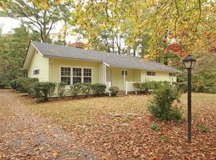 163 Hatton Ave, Kilmarnock, VA 22482