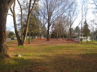 222 Tareyton Dr, Ithaca, NY 14850