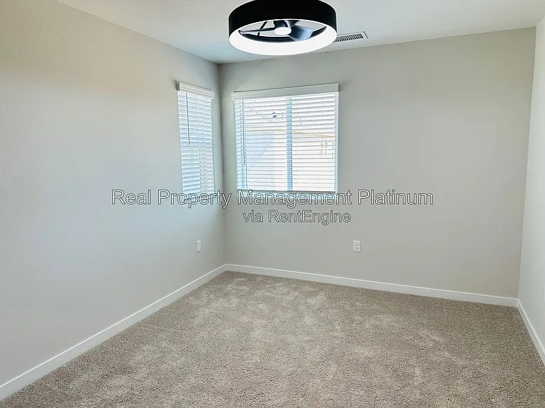 616 Ophelia Ave — Photo 38
