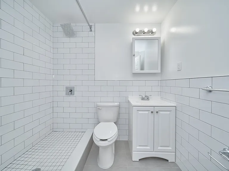 451 E 83rd St #11B — Photo 4