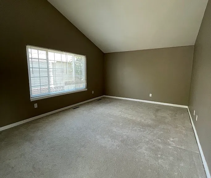 2348 S Gray St — Photo 23