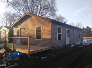 1519 E Monroe St, White Cloud, MI 49349
