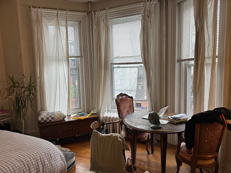 307 Beacon St #4 — Photo 4