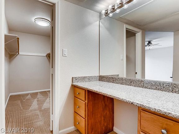 5th image of 778 Oakmont Ave Unit 307