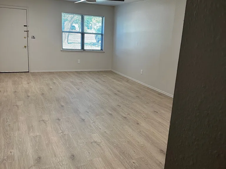120 N Smythe Ave #120 — Photo 8