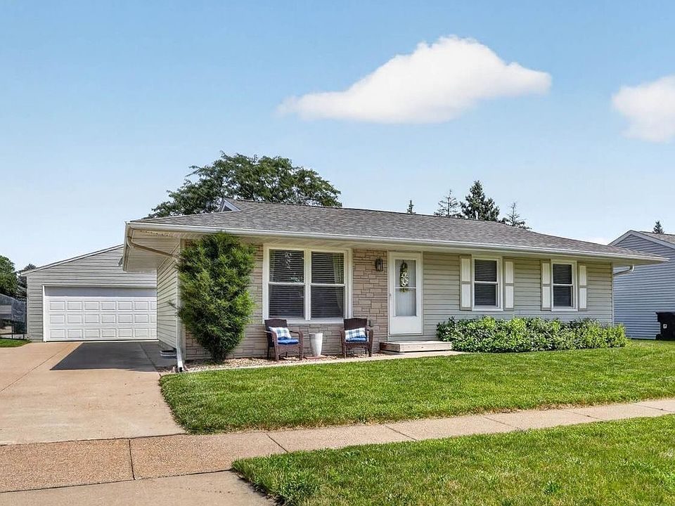 1st image of 122 Bergstrom Blvd