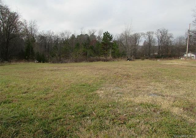 2nd image of 605 Dutch Rd