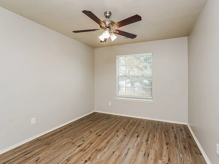 8310 Woodland Willows Dr — Photo 14
