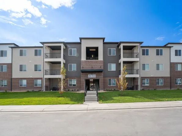 693 W 4500 S Unit 204