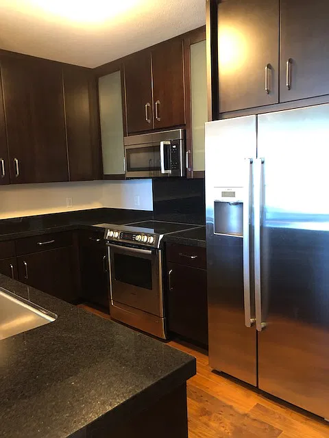 2 bed, 1002 sqft, $4,850 — Photo 4