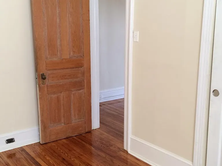 4729 Hazel Ave #2R — Photo 12