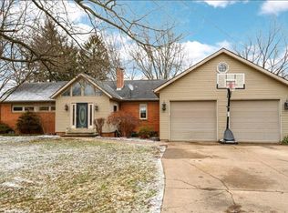 564 Hartzell Rd, North Benton, OH 44449