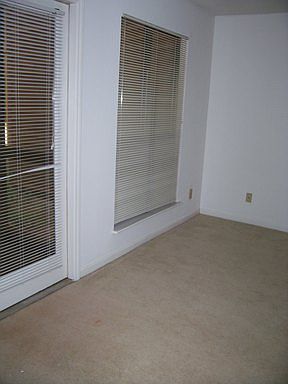 2nd image of 1211 Trillium Cir APT B