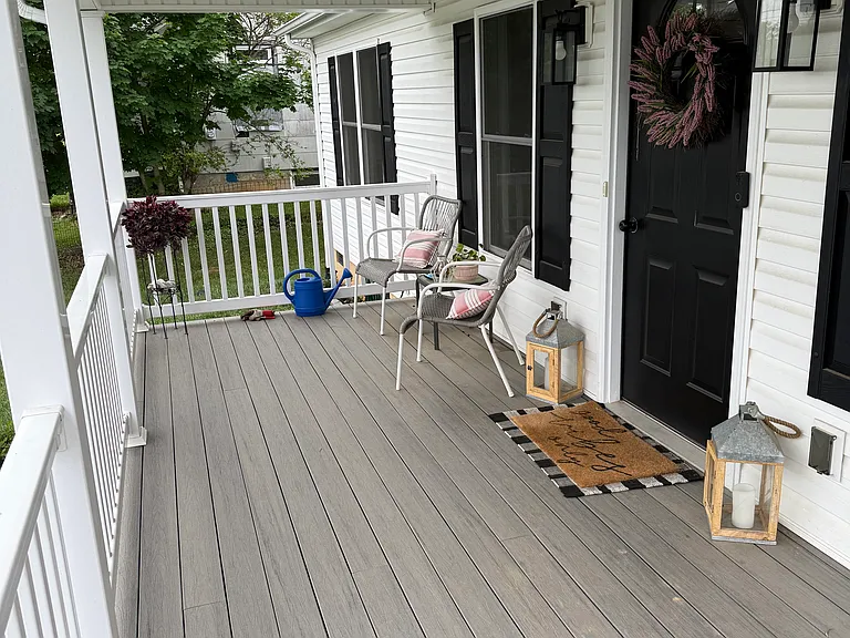 122 S Waverley St — Photo 2