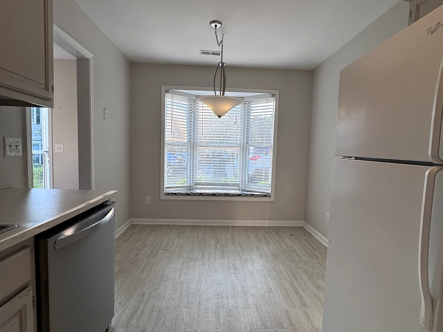 2 bed, 2.5 bath, 1416 sqft, $1,750 — Photo 3