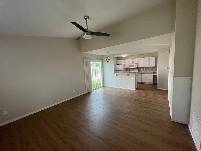 1512 Typhoon Ct — Photo 6