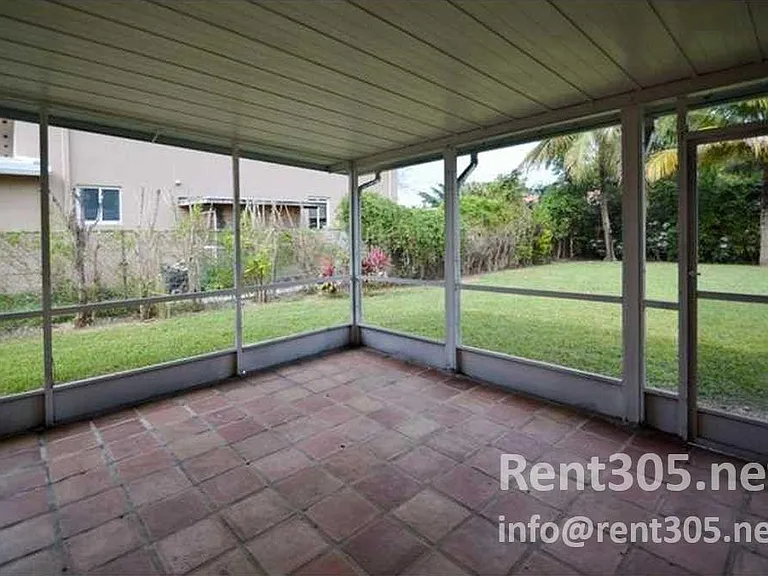 Large screened patio