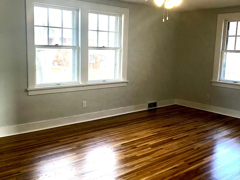 1489 W Riverview Ave — Photo 12
