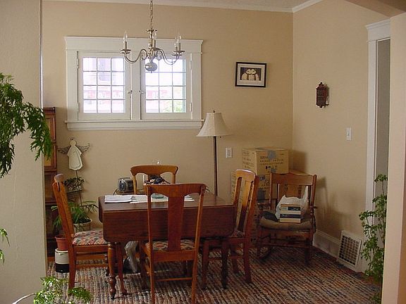 3rd image of 206 Princeton Ave