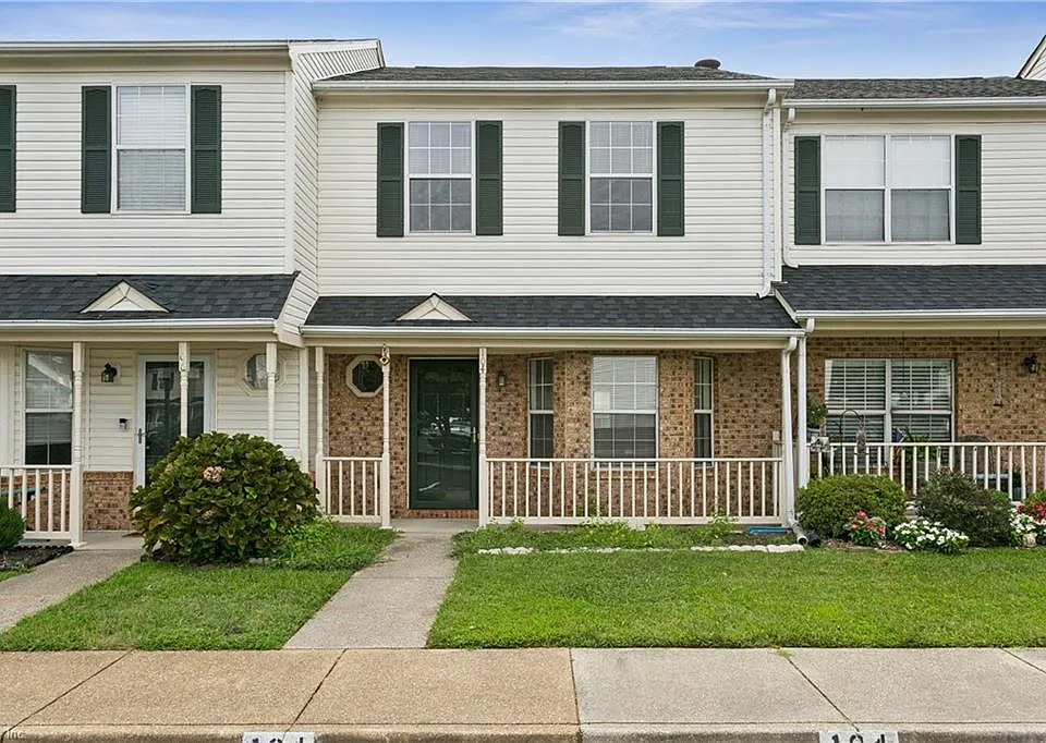 104 Monument Ct