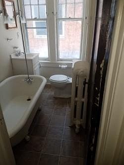 4th image of 304 Quail St #1