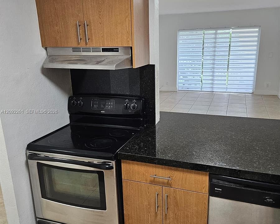1st image of 5201 Geneva Way APT 201
