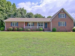 110 Redwood Cir, Fayetteville, GA 30214
