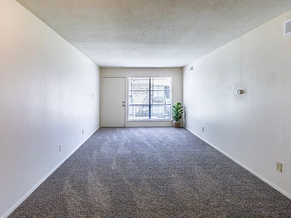 5th image of 3401 Range Line Rd #3411-4