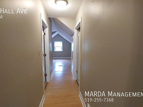 5th image of 1622 Hall Ave