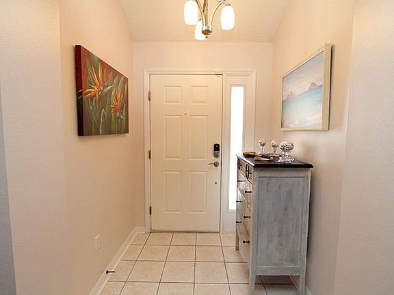 4th image of 1425 Fortaleza Dr