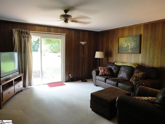 5th image of 19 Pine Creek Dr
