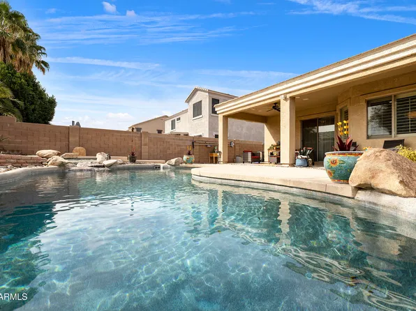 2997 E PARKVIEW Drive, Gilbert, AZ 85295