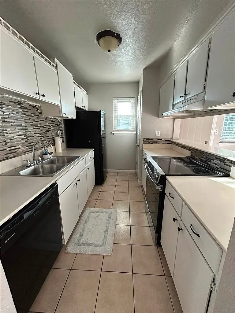 2 bed, 1.0 bath, 991 sqft, $1,500 — Photo 4