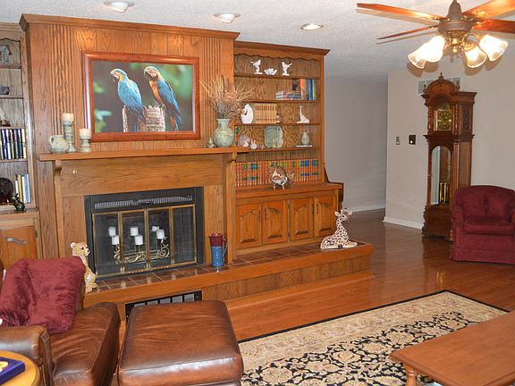 3rd image of 5954 Maxwell Dr