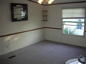 4th image of 1006 Ridgewood Dr