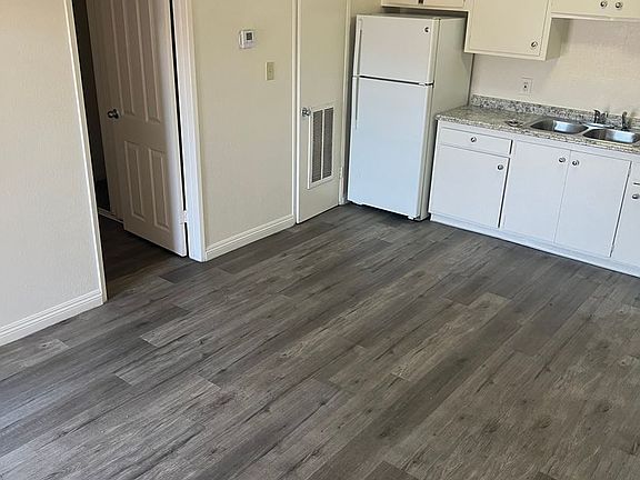2nd image of 3720 Royal Crest St APT 7