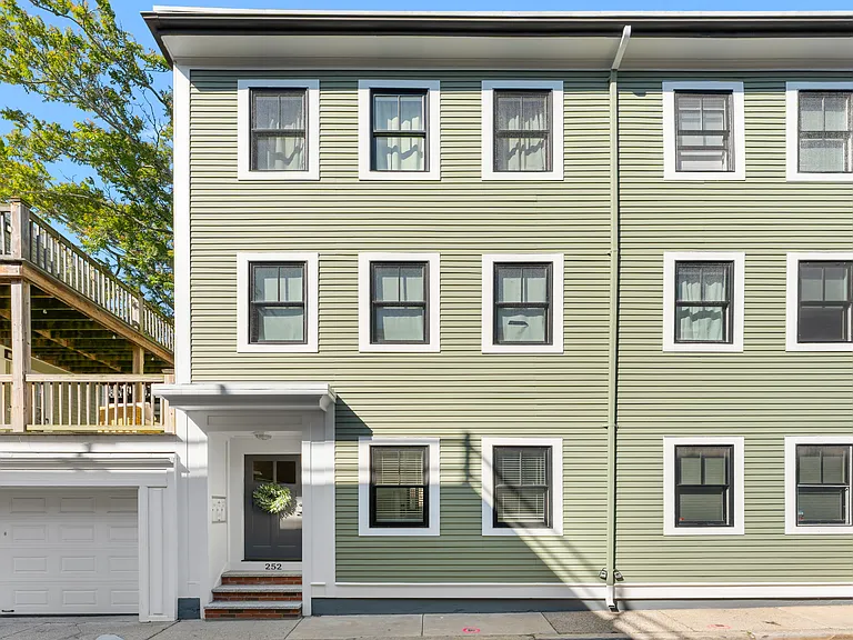 252 Bowen St #1 — Photo 13
