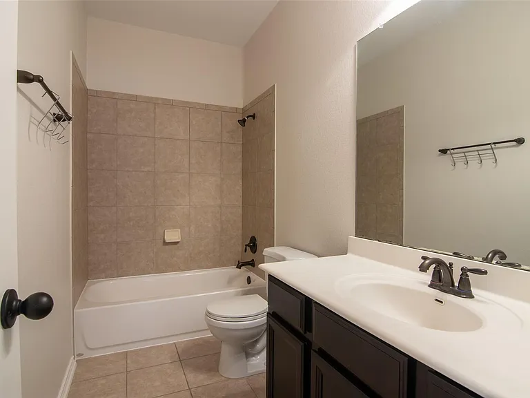 12104 Broten St — Photo 29