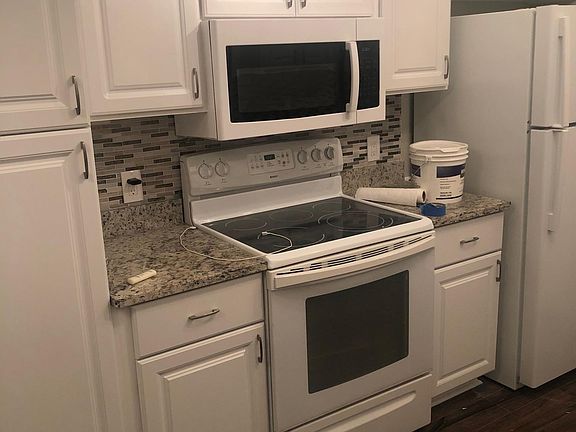 2nd image of 11411 Colony Hill Dr #2