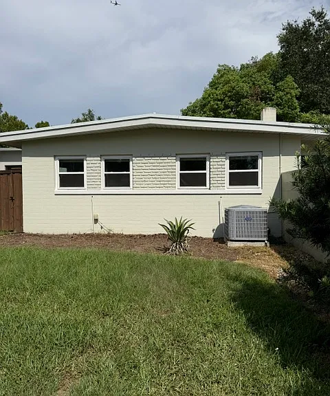 2252 Howard Dr — Photo 3