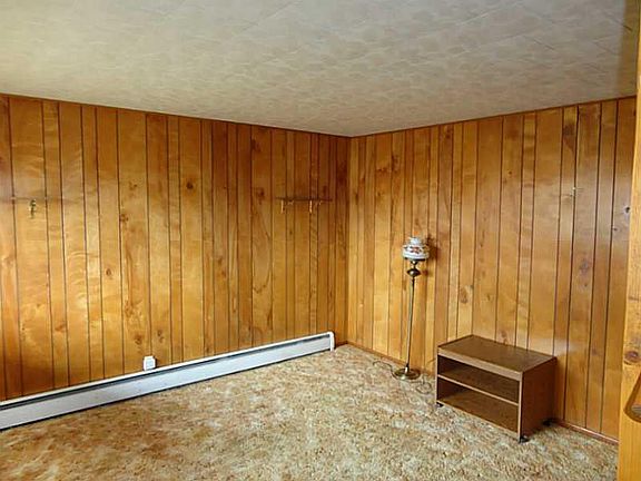 3rd image of 10 Highland Ave