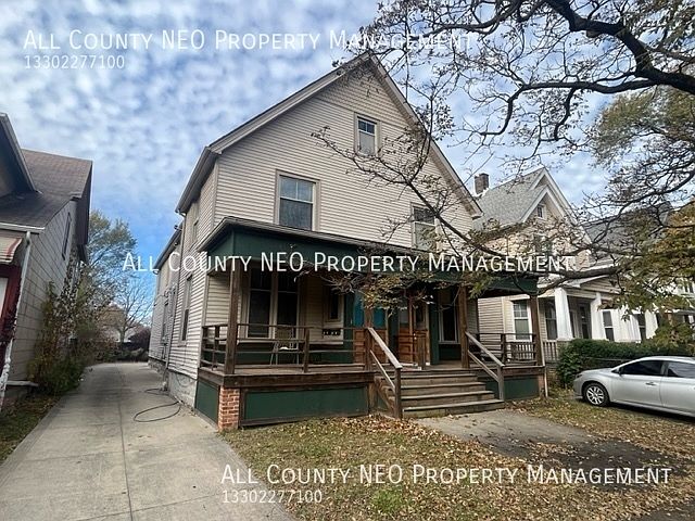 1st image of 1854 W 45th St
