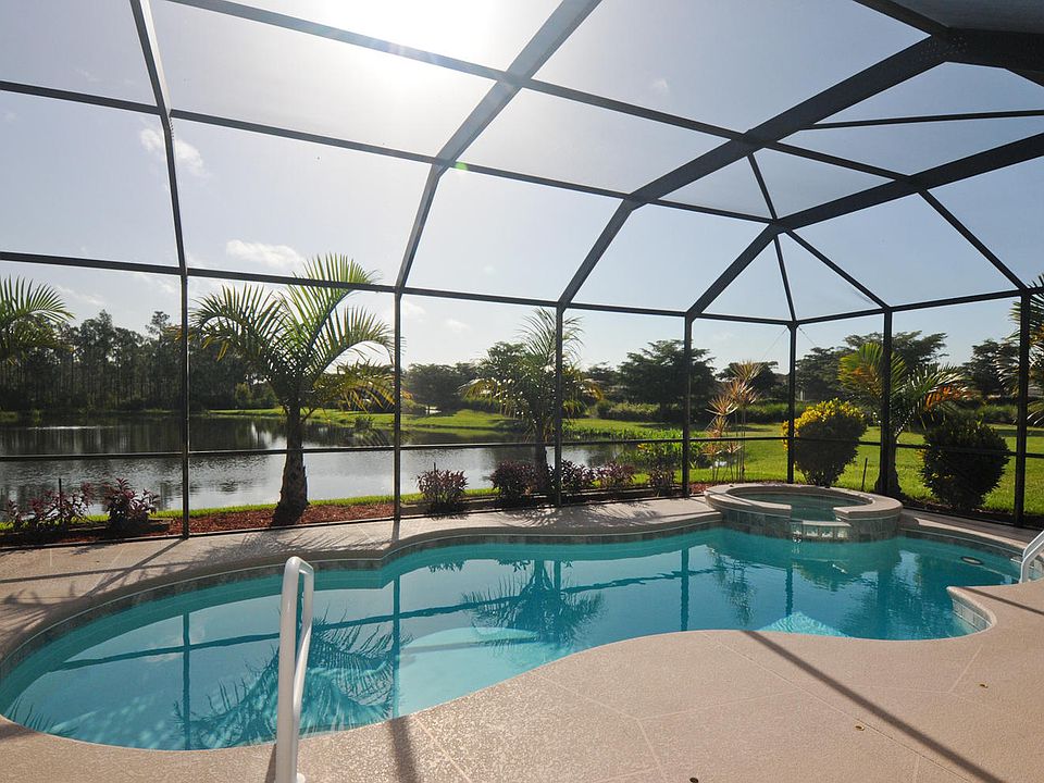 Pool & Spa overlooking Lake