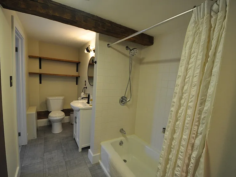 7190 Main St — Photo 26